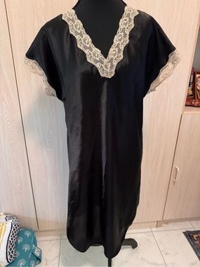 Vintage Black Chemise with Cream Lace Trim